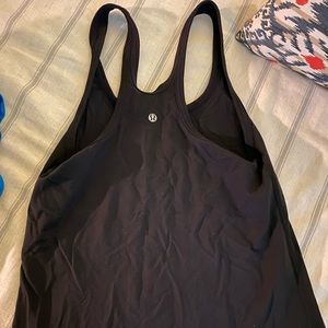 Lululemon women size 6 blue tank